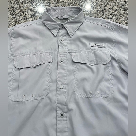 Habit Short Sleeve Button Up Fishing Shirt Men's Med Light Grey UV 40 Protection - Picture 2 of 9